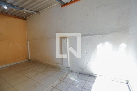 Quarto de Serviço de casa para alugar com 2 quartos, 170m² em Vila Industrial, Mogi das Cruzes