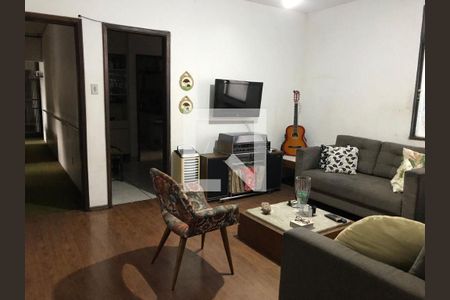 Casa à venda com 3 quartos, 250m² em Serra, Belo Horizonte
