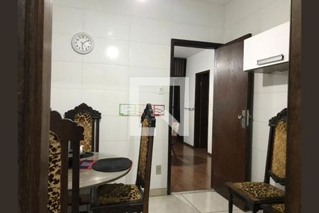 Casa à venda com 3 quartos, 250m² em Serra, Belo Horizonte