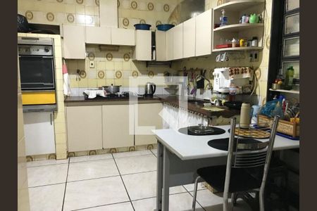 Casa à venda com 3 quartos, 250m² em Serra, Belo Horizonte