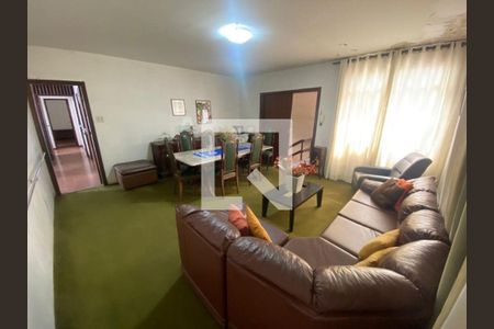 Casa à venda com 3 quartos, 250m² em Serra, Belo Horizonte