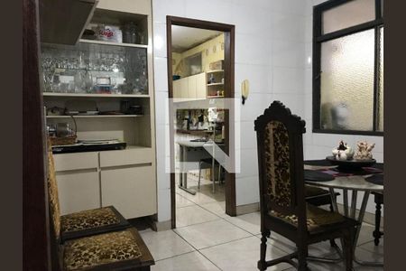 Casa à venda com 3 quartos, 250m² em Serra, Belo Horizonte