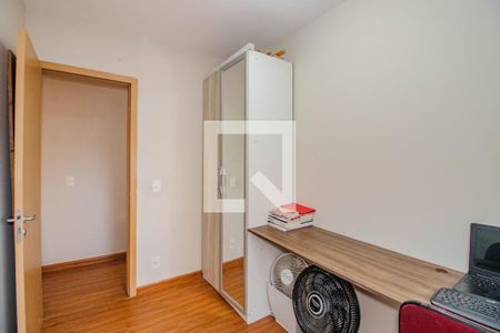 Quarto 1 de apartamento para alugar com 3 quartos, 68m² em Jardim Carvalho, Porto Alegre