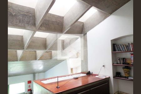 Casa à venda com 4 quartos, 850m² em Jardim Cordeiro, São Paulo
