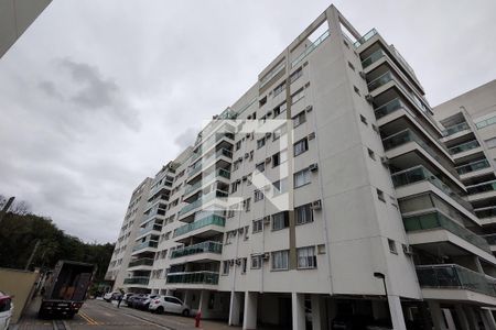 Fachada do bloco de apartamento para alugar com 3 quartos, 126m² em Pechincha, Rio de Janeiro
