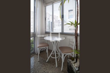 Sala de apartamento à venda com 3 quartos, 100m² em Bela Vista, São Paulo