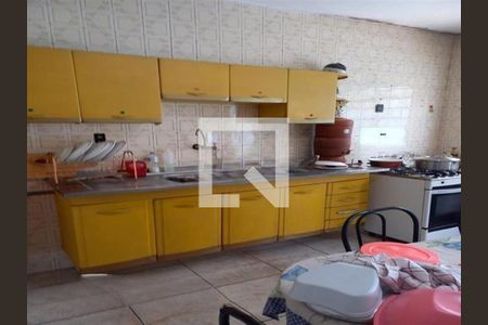 Casa à venda com 3 quartos, 339m² em Vila Esperança, São Paulo