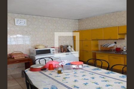 Casa à venda com 3 quartos, 339m² em Vila Esperança, São Paulo