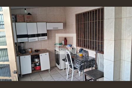 Casa à venda com 5 quartos, 300m² em Vila Aricanduva, São Paulo