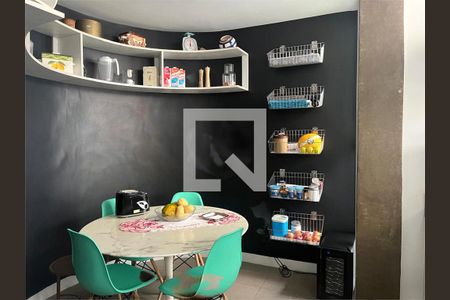 Casa à venda com 4 quartos, 600m² em Jardim Vitoria Regia (Zona Oeste), São Paulo