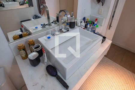 Apartamento à venda com 85m², 1 quarto e 1 vagaSuíte - Banheiro