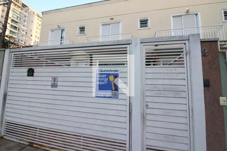 Fachada de casa à venda com 3 quartos, 170m² em Vila Yara, Osasco