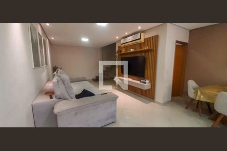 Sala de TV de casa à venda com 3 quartos, 150m² em Novo Osasco, Osasco