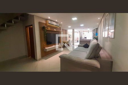 Sala de TV de casa à venda com 3 quartos, 150m² em Novo Osasco, Osasco