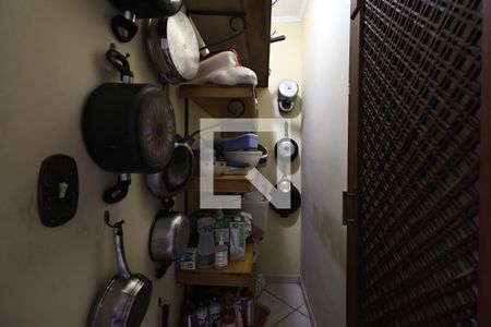 Despensa de casa à venda com 3 quartos, 231m² em Vila Vitória, Santo André