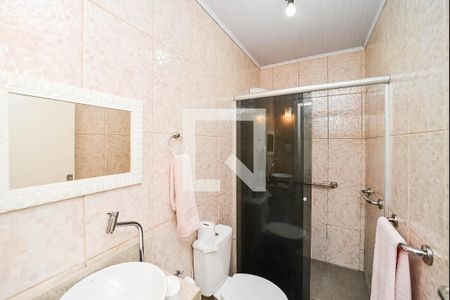 Banheiro de casa à venda com 3 quartos, 310m² em Vila Ipiranga, Porto Alegre