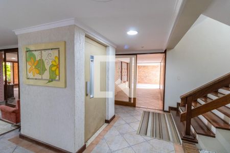Hall de entrada de apartamento à venda com 3 quartos, 168m² em Cristal, Porto Alegre