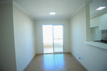 Sala de apartamento para alugar com 3 quartos, 65m² em Vila Piratininga, São Paulo