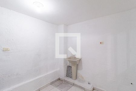 Edícula - Área de serviço  de casa à venda com 4 quartos, 300m² em Padroeira, Osasco