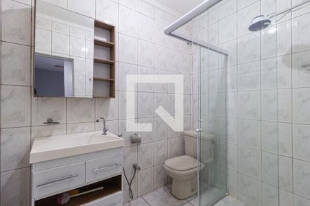 Banheiro da suíte de casa à venda com 4 quartos, 300m² em Padroeira, Osasco