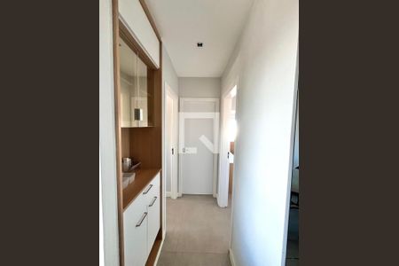 Corredor de apartamento à venda com 2 quartos, 70m² em Jardim Brasil, Campinas
