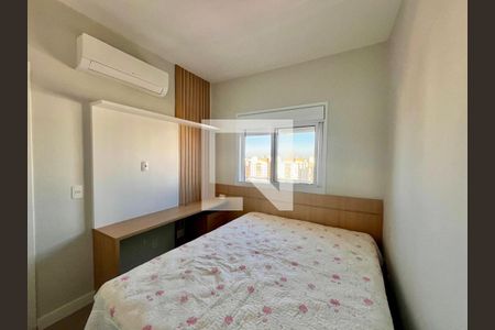 Quarto de apartamento à venda com 2 quartos, 70m² em Jardim Brasil, Campinas