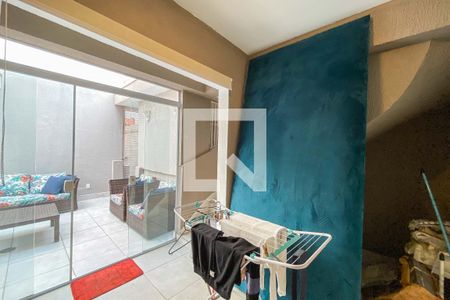 Area de serviço de casa à venda com 4 quartos, 200m² em Jardim da Gloria, São Paulo