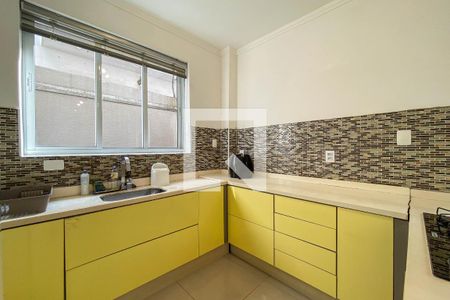 Cozinha de casa à venda com 4 quartos, 200m² em Jardim da Gloria, São Paulo