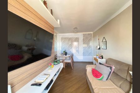 Sala de apartamento à venda com 2 quartos, 48m² em Jardim Flor da Montanha, Guarulhos