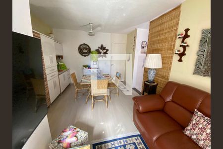 Sala de apartamento para alugar com 2 quartos, 48m² em Taquara, Rio de Janeiro