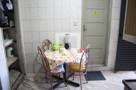 Casa à venda com 280m², 2 quartos e 1 vagaCozinha