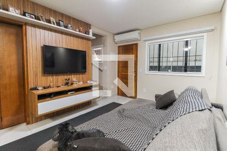 Sala de casa de condomínio à venda com 2 quartos, 72m² em Vila Carmosina, São Paulo