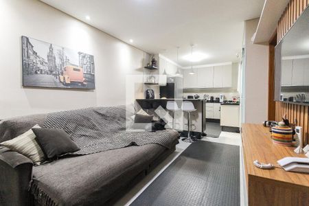 Sala de casa de condomínio à venda com 2 quartos, 72m² em Vila Carmosina, São Paulo