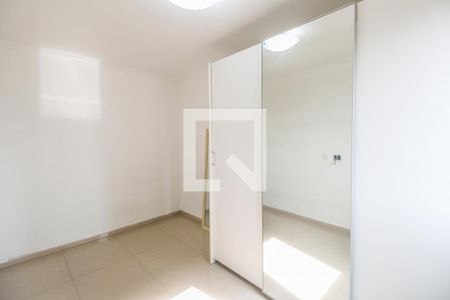 Quarto 2 de apartamento à venda com 2 quartos, 53m² em Jardim Maria Helena, Barueri