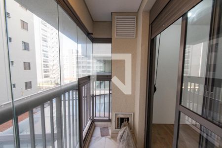 Varanda da suíte 2 de apartamento para alugar com 3 quartos, 120m² em Vila Dom Pedro I, São Paulo