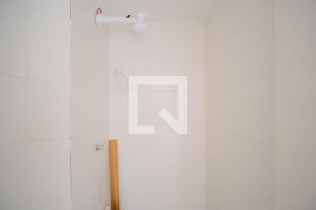 Banheiro de apartamento para alugar com 1 quarto, 30m² em Vila Carrão, São Paulo