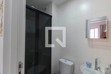 Banheiro de apartamento para alugar com 2 quartos, 32m² em Vila Ema, São Paulo