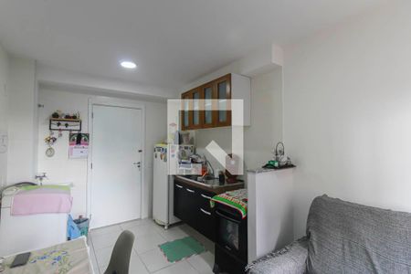 Sala/Cozinha de apartamento para alugar com 2 quartos, 32m² em Vila Ema, São Paulo