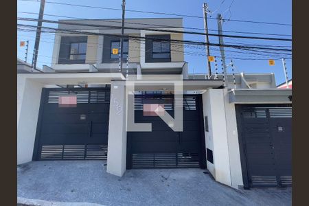 Fachada de casa à venda com 3 quartos, 134m² em Vila Araguaia, São Paulo