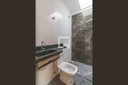 Banheiro 2 de casa à venda com 3 quartos, 134m² em Vila Araguaia, São Paulo
