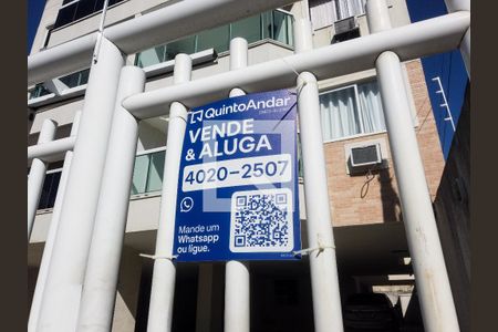 Plaquinha  de apartamento à venda com 2 quartos, 58m² em Curicica, Rio de Janeiro