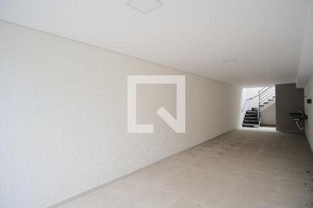 Garagem de casa à venda com 3 quartos, 134m² em Vila Araguaia, São Paulo
