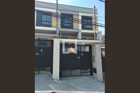 Fachada de casa à venda com 3 quartos, 134m² em Vila Araguaia, São Paulo