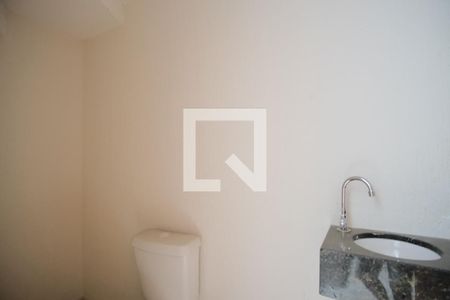 Lavabo da Garagem de casa à venda com 3 quartos, 134m² em Vila Araguaia, São Paulo
