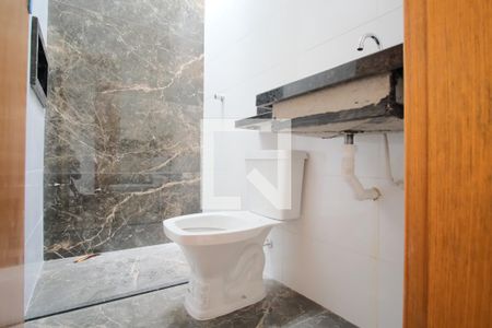 Banheiro da Suíte de casa à venda com 3 quartos, 134m² em Vila Araguaia, São Paulo