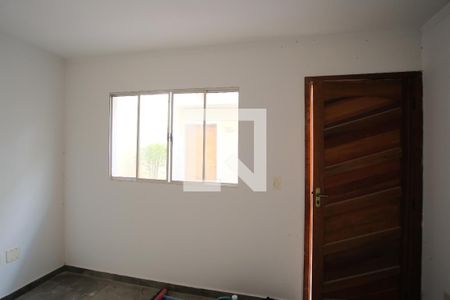 Sala de casa de condomínio à venda com 2 quartos, 58m² em Vila Uniao (zona Leste), São Paulo