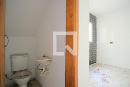 Lavabo de casa de condomínio à venda com 2 quartos, 58m² em Vila Uniao (zona Leste), São Paulo
