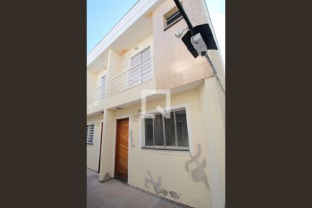 Fachada de casa de condomínio à venda com 2 quartos, 58m² em Vila Uniao (zona Leste), São Paulo