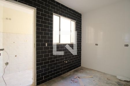 Cozinha de casa de condomínio à venda com 2 quartos, 58m² em Vila Uniao (zona Leste), São Paulo