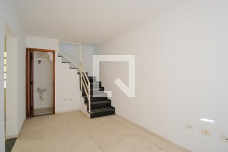 Sala de casa de condomínio à venda com 2 quartos, 70m² em Vila Uniao (zona Leste), São Paulo